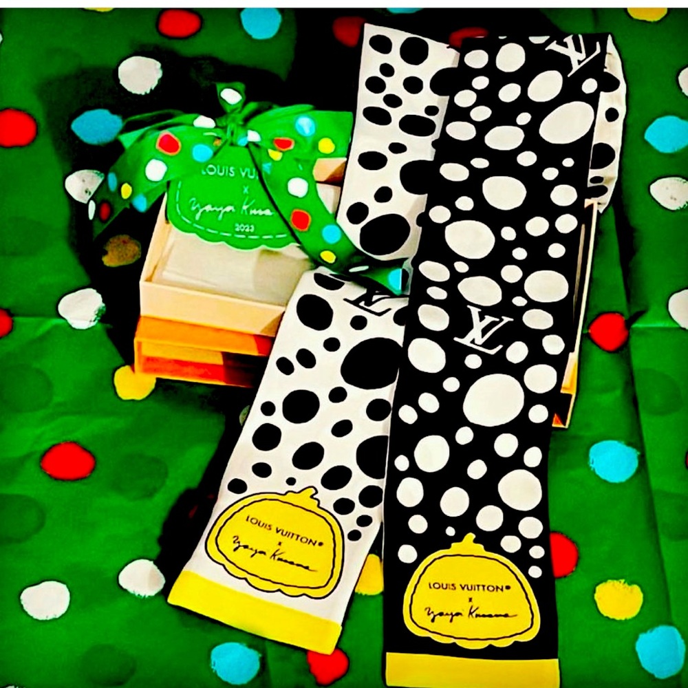 Louis Vuitton x Yayoi Kusama ~DOTS BANDEAU black/white  SOLD OUT!!!